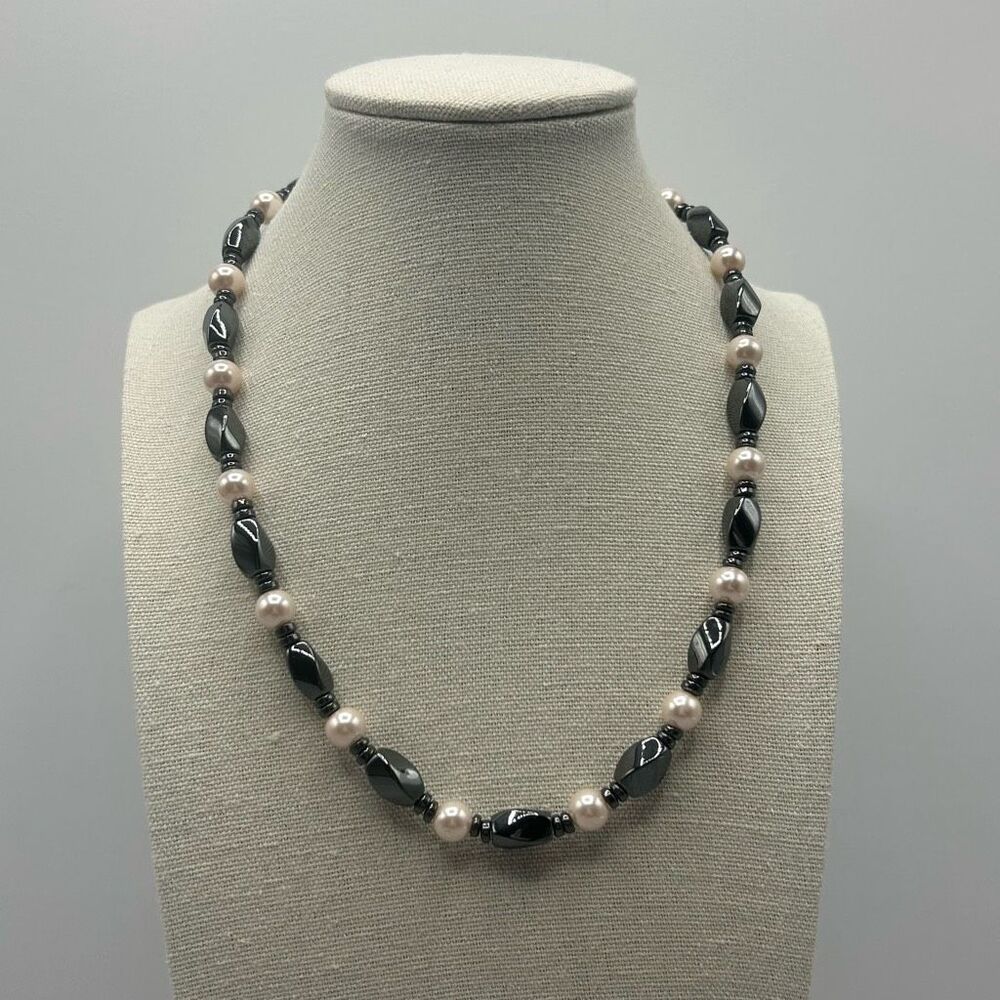 Vintage Healing Hematite Black Twist Beaded Necklace Faux Pearl 18 In Magneti